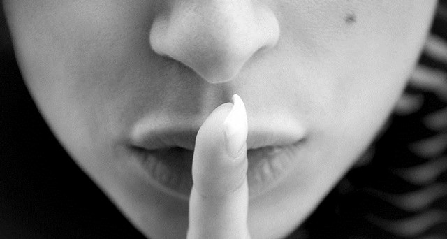 Un assordante silenzio
