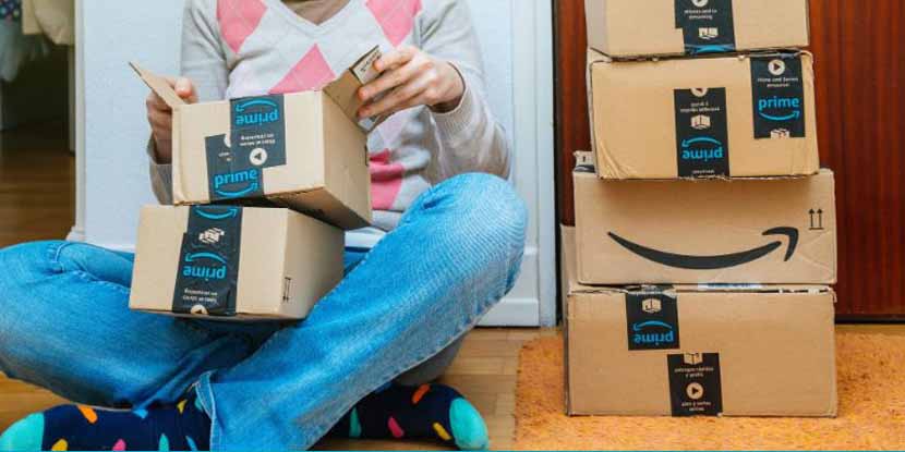 Amazon “travolto” dal coronavirus: consegne solo per beni di prima necessità